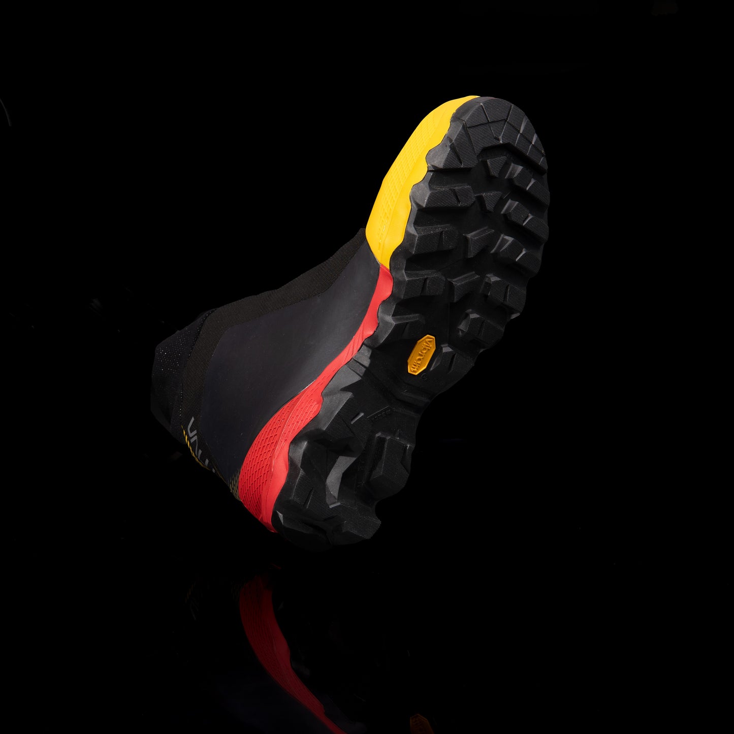 Aequilibrium Top GTX Black/Yellow