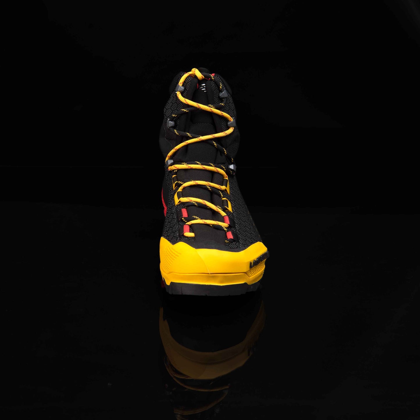 Aequilibrium ST GTX Black/Yellow