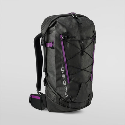 Challenger 28 Backpack Black