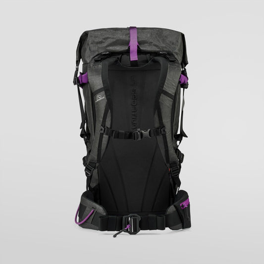 Challenger 28 Backpack Black