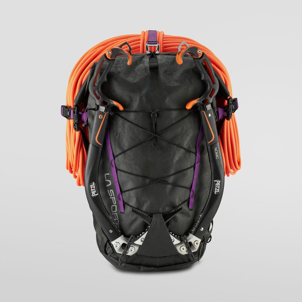 Challenger 28 Backpack Black