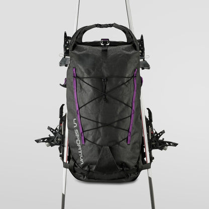 Challenger 28 Backpack Black