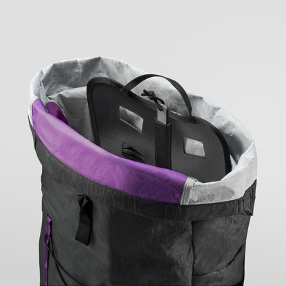 Challenger 28 Backpack Black