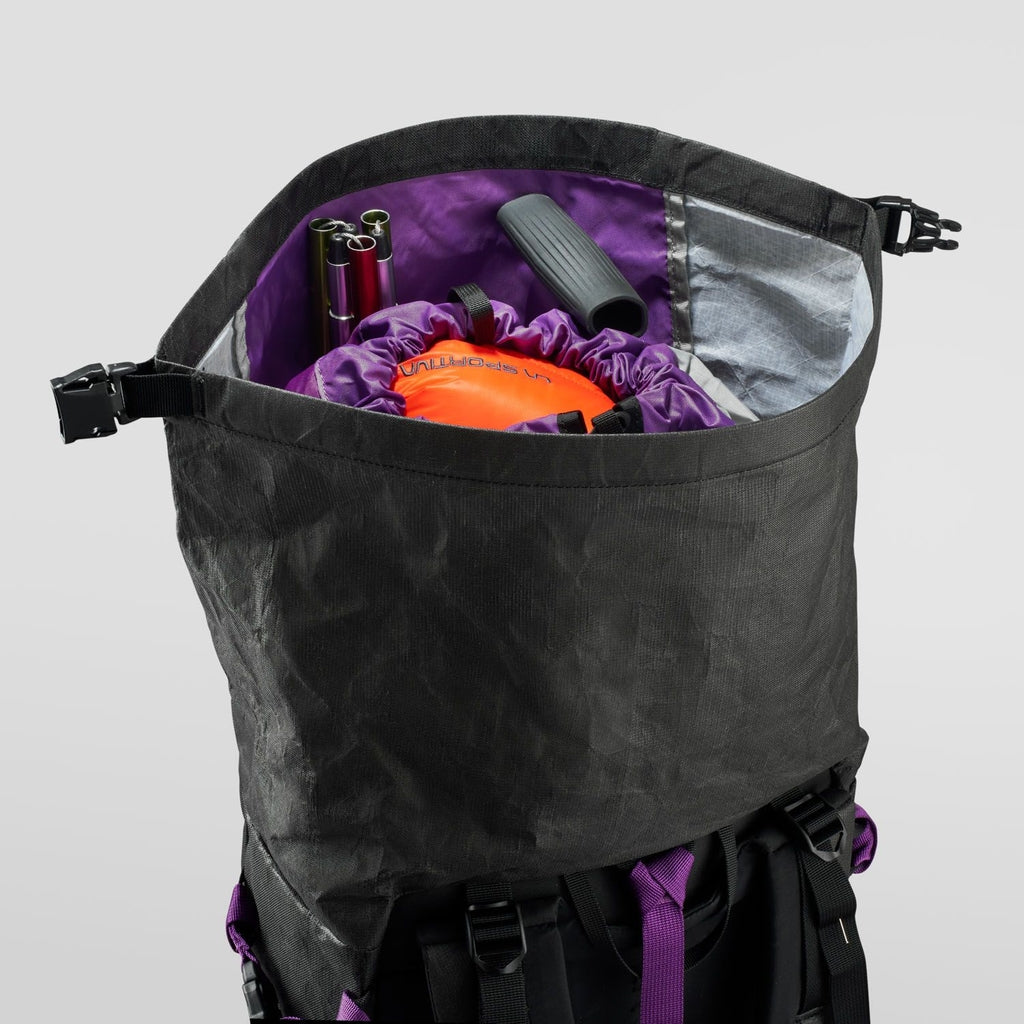 Challenger 28 Backpack Black