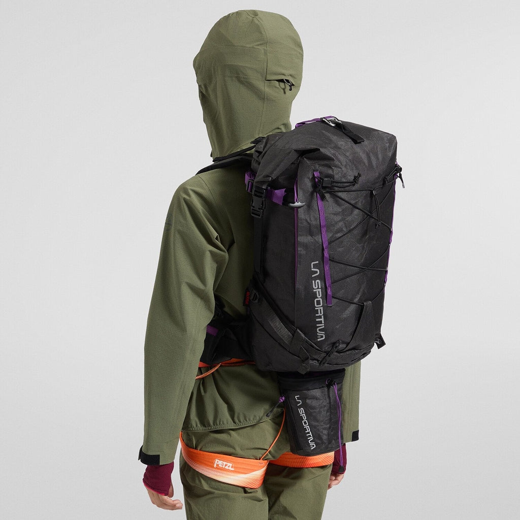 Challenger 28 Backpack Black